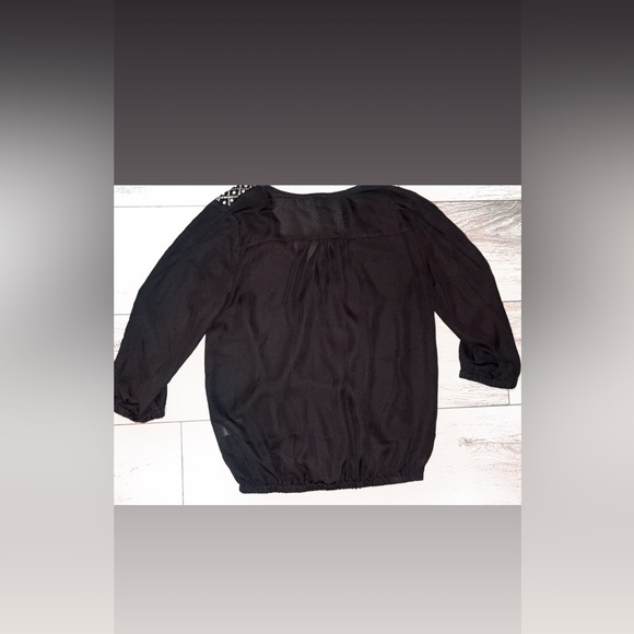 Charlotte Russe Women’s Size Medium Blouse Sheer Black Vneck Jewel Stud Detail - Picture 7 of 7